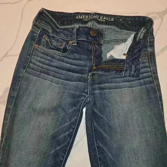 American Eagle Outfitters Womens Straight Super Stretch Distressed Jeans Size 2 - Picture 4 of 11